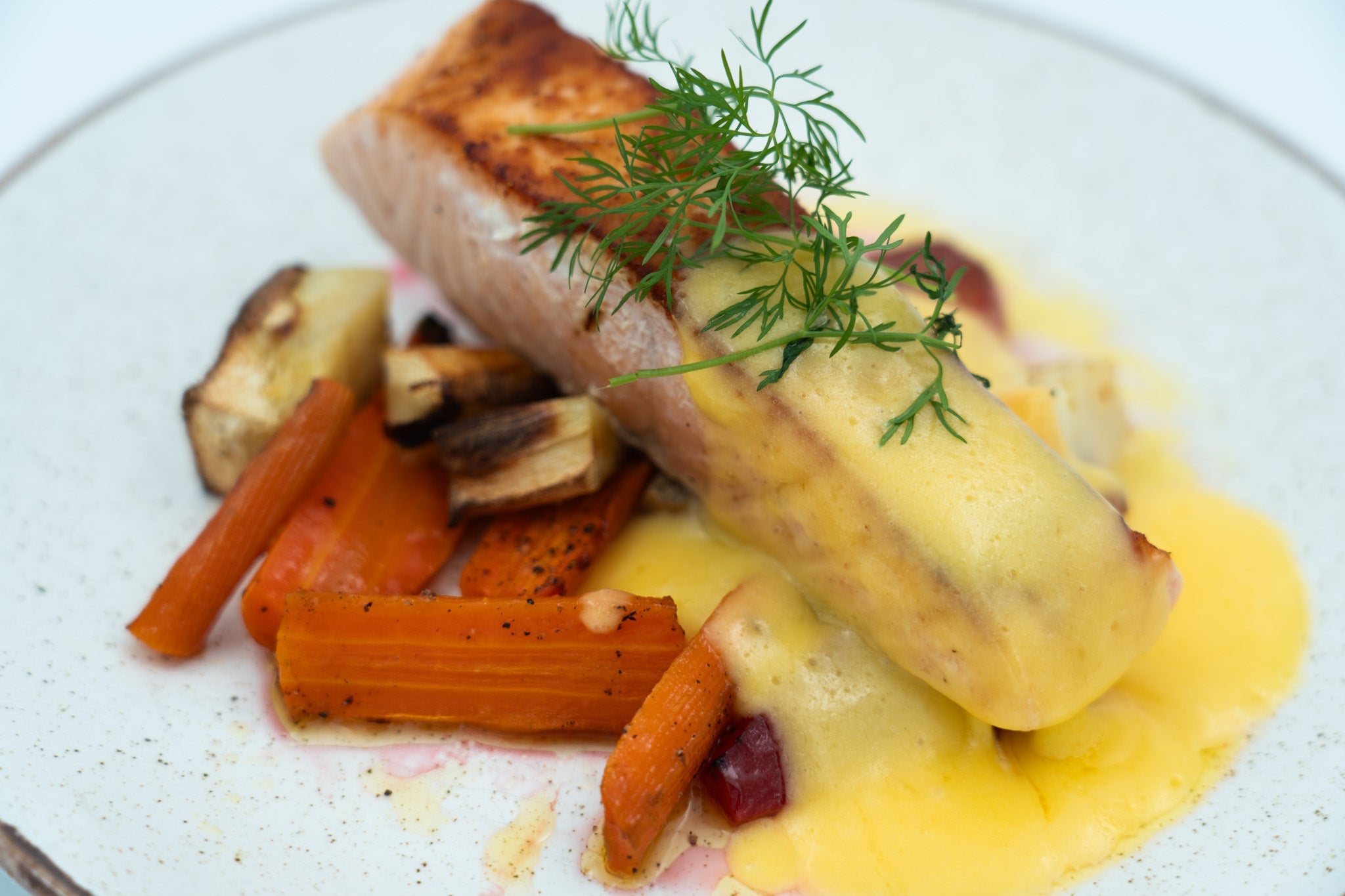 Laks i ovn: oppskrift, steketid og temperatur — den komplette guiden