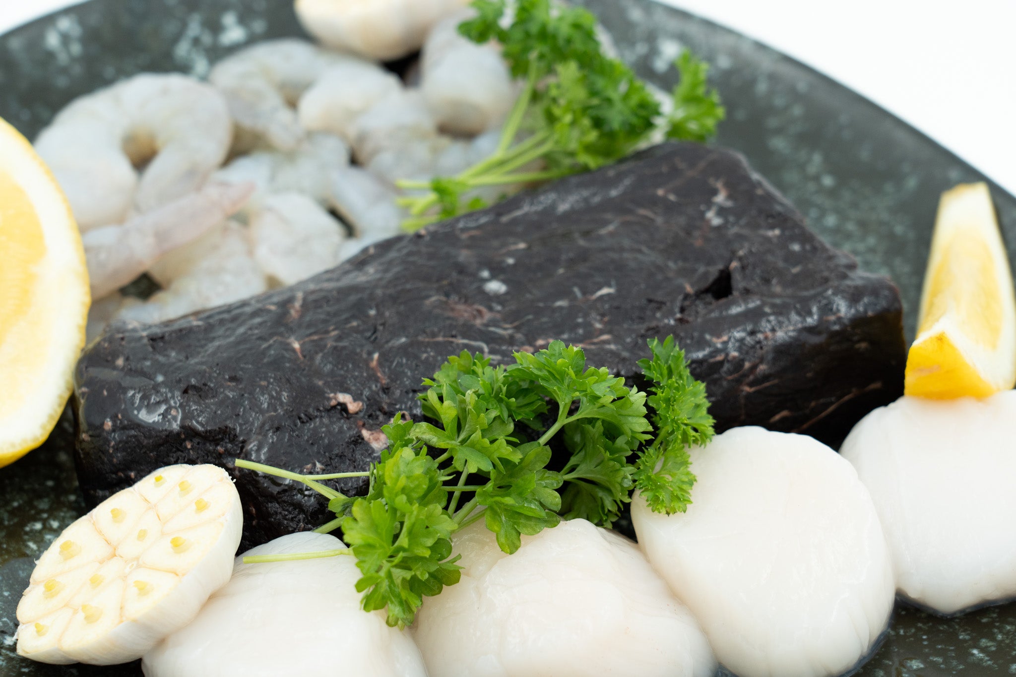 Spesialiteter - hvalbiff og premium sjoemat